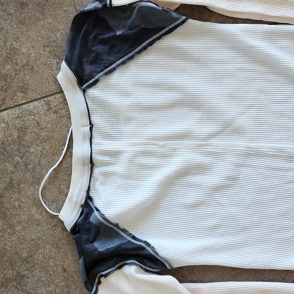 NWOT..Free People thermal top - Picture 4 of 7